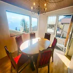 アパート Alpine Balcony 4-room