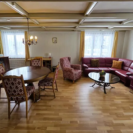 شقة Alpine Balcony 4-Room Apartment *