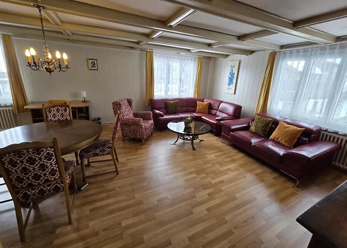 Alpine Balcony 4-Room Apartment *