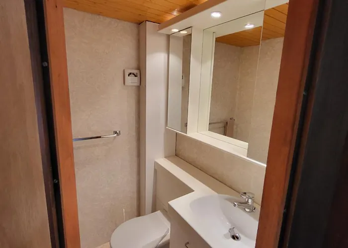 Daire Alpine Balcony 4-Room Apartment *