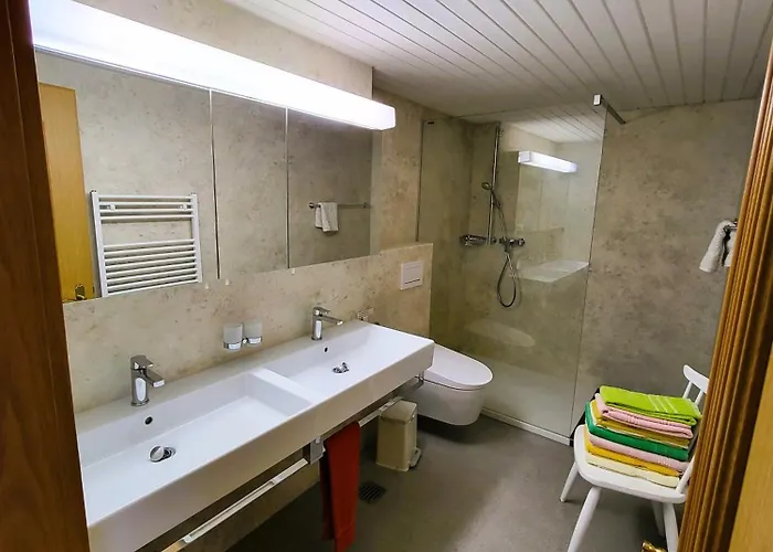 Alpine Balcony 4-Room Apartment Beatenberg
