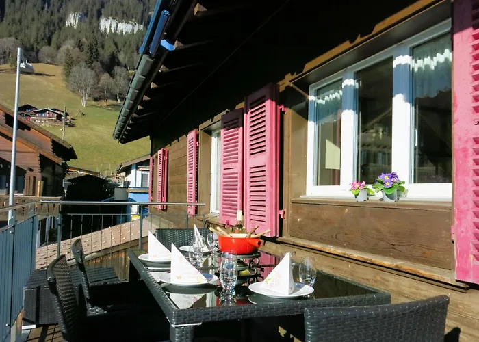 Daire Alpine Balcony 4-Room Apartment Beatenberg