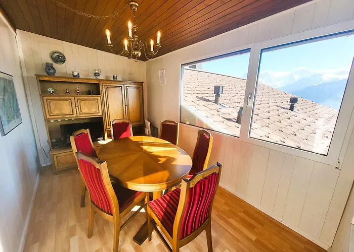 Daire Alpine Balcony 4-Room Apartment Beatenberg