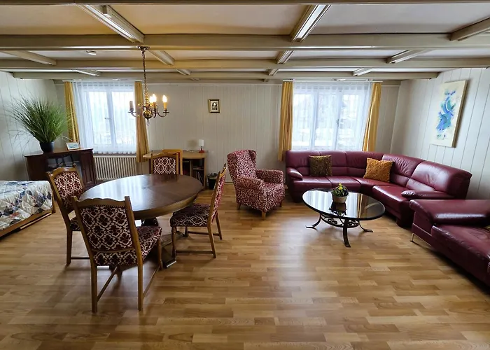 Daire Alpine Balcony 4-Room Apartment *