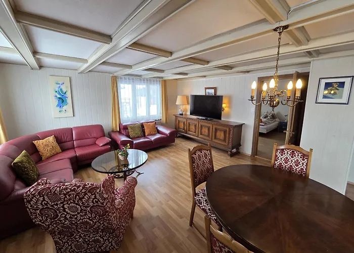 Daire Alpine Balcony 4-Room Apartment Beatenberg